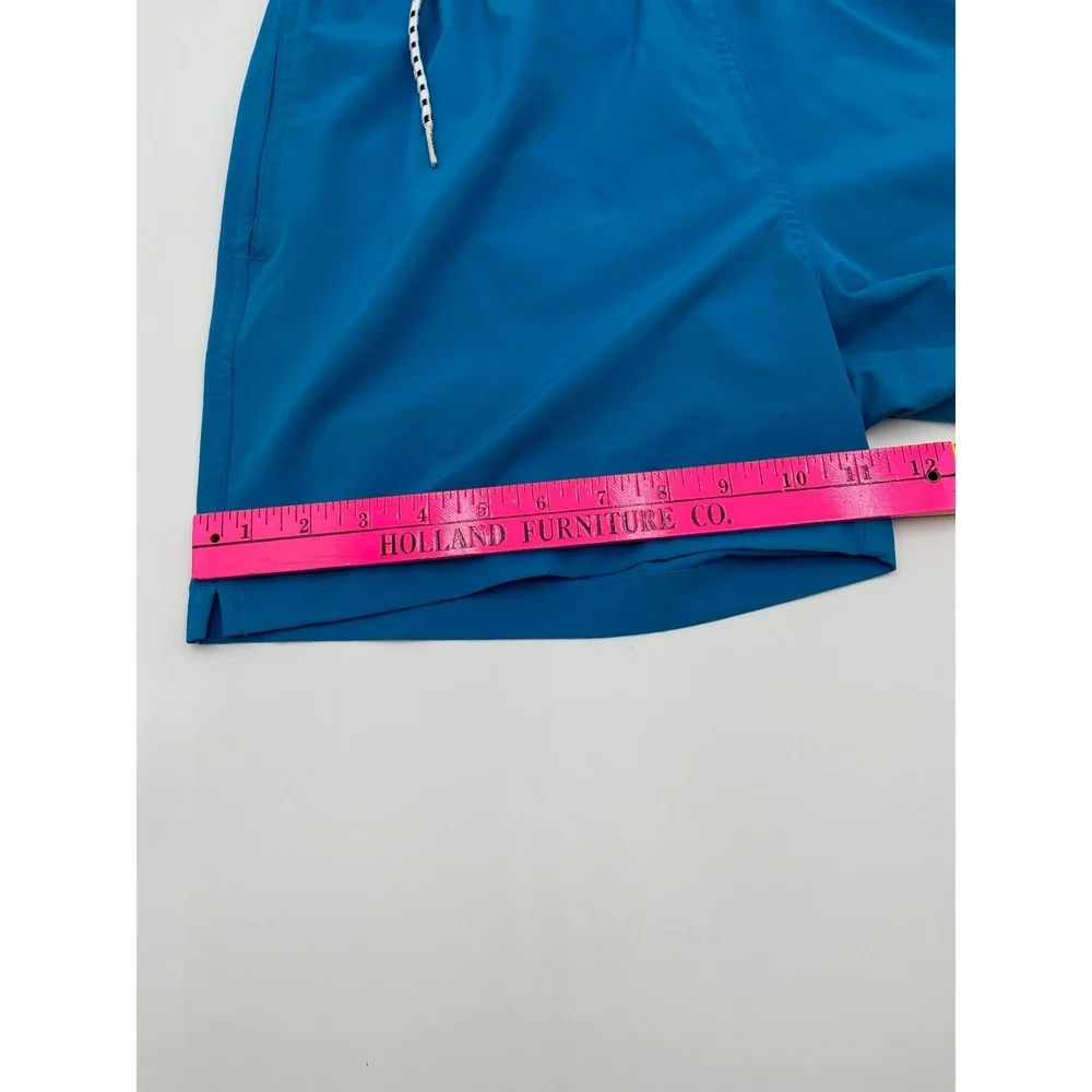 Chubbies Swim Trunks Blue Pink 5.5 Inch Inseam Pineapple Patch Mens Medium